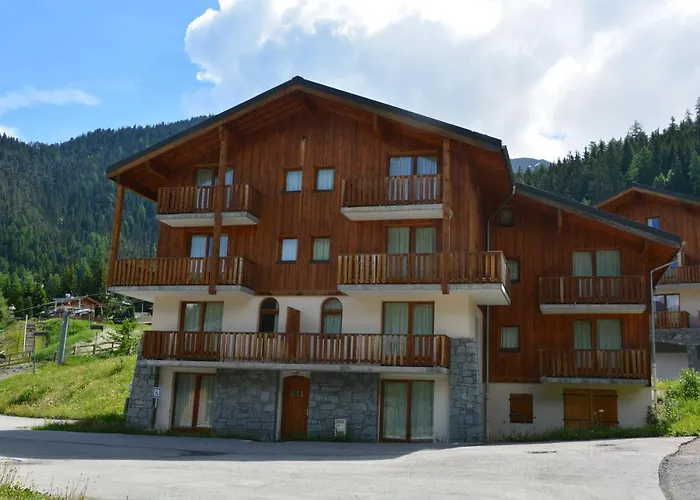 Vacancéole - Résidence Les Chalets de la Ramoure